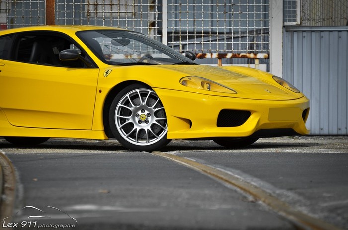 Ferrari 360 là siêu xe thể thao hai chỗ ngồi hạng trung được sản xuất từ cuối năm 1999 đến năm 2005